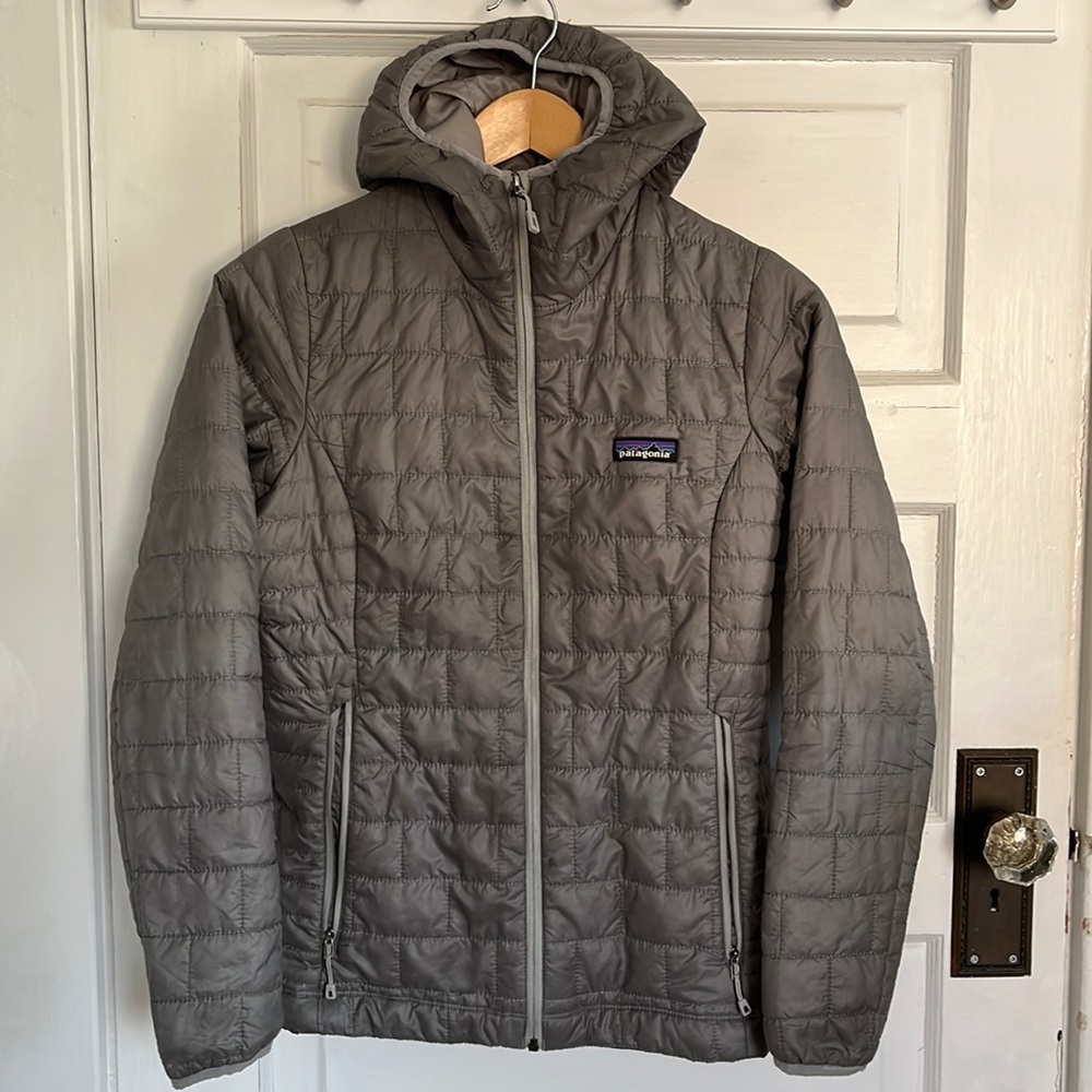 Patagonia Nano Puff Hooded Insulated Jacket, XS